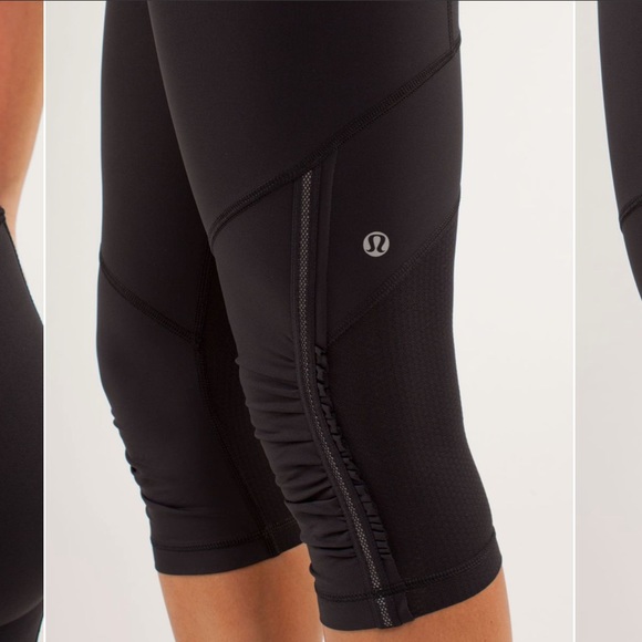 Lululemon Run for Your Life Crop size 2 - Picture 2 of 8